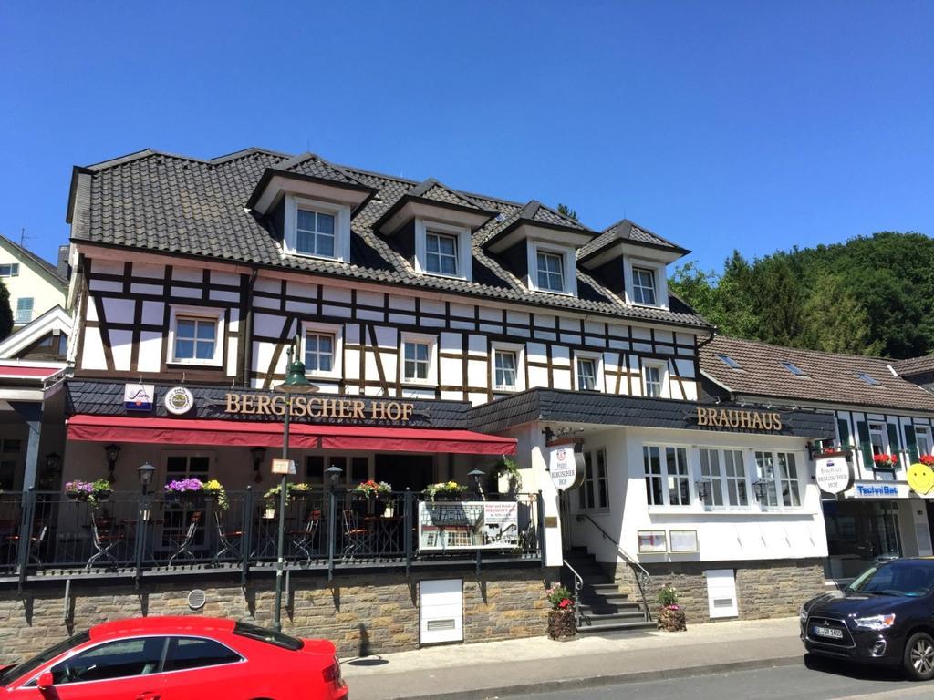 Bergischer Hof Оверат Екстериор снимка